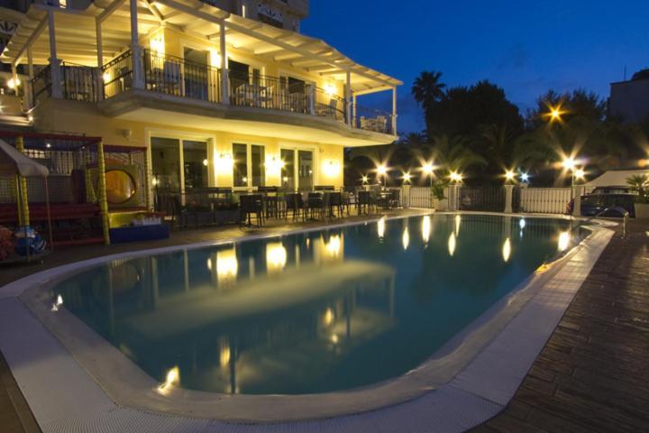 Hotel Mocambo San Benedetto del Tronto Exterior foto