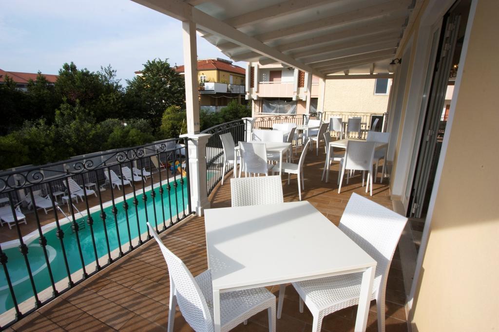 Hotel Mocambo San Benedetto del Tronto Exterior foto