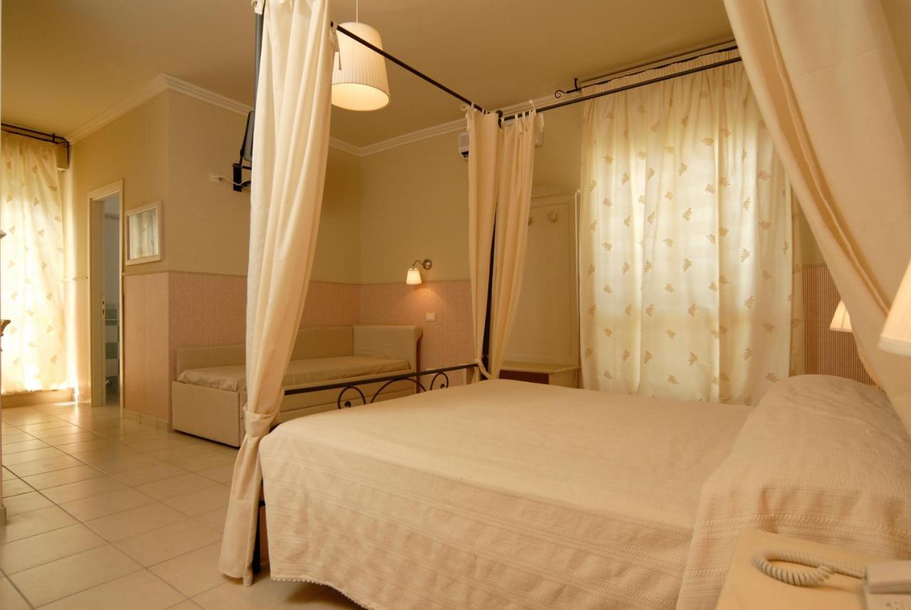 Hotel Mocambo San Benedetto del Tronto Exterior foto