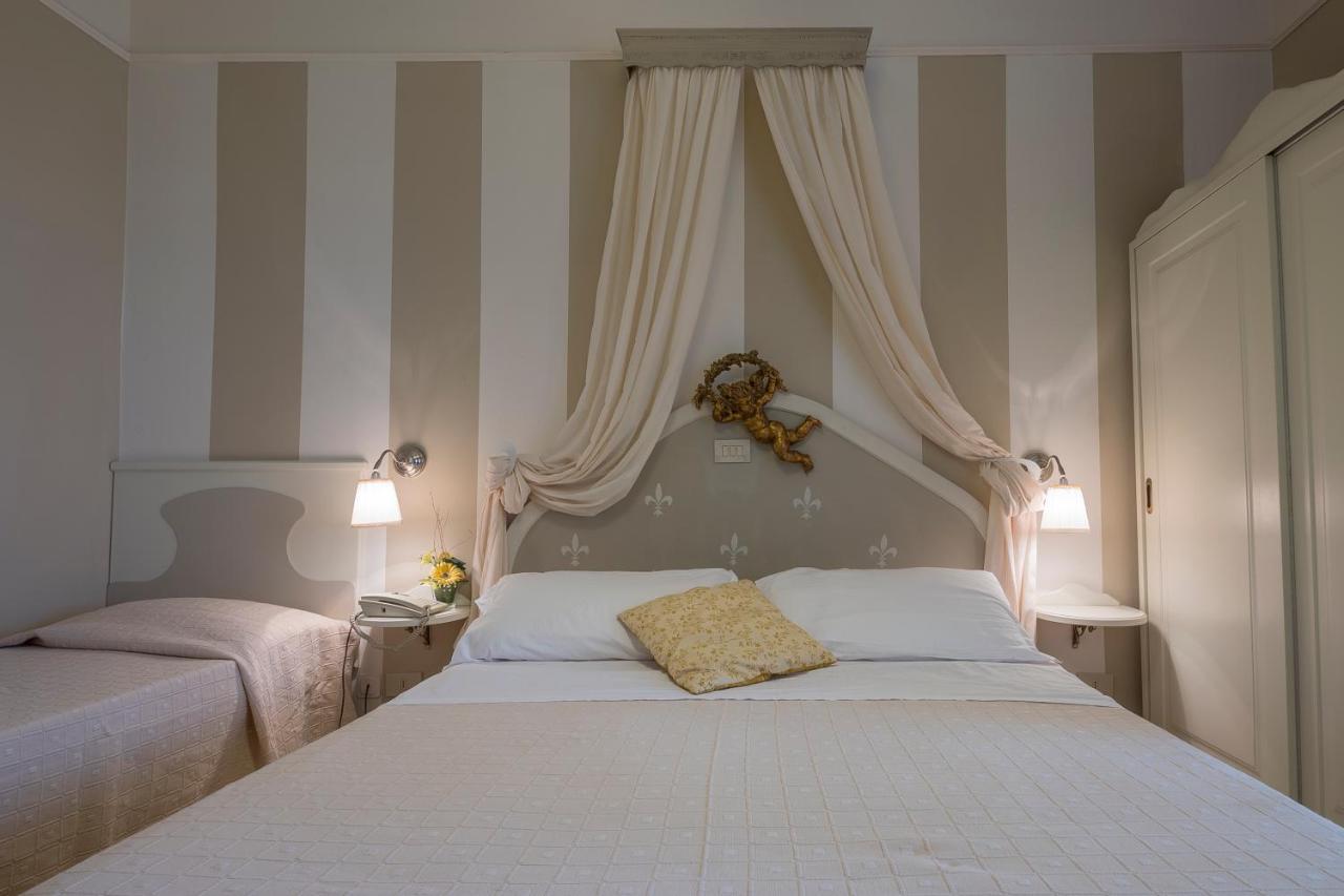 Hotel Mocambo San Benedetto del Tronto Exterior foto